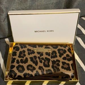 Cheetah Michael kors wallet
